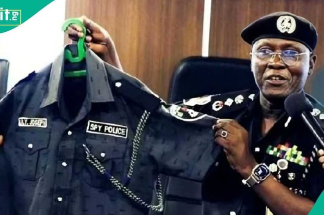 Is FG planning to remove pockets from police uniforms to stop bribery? the fact emerges