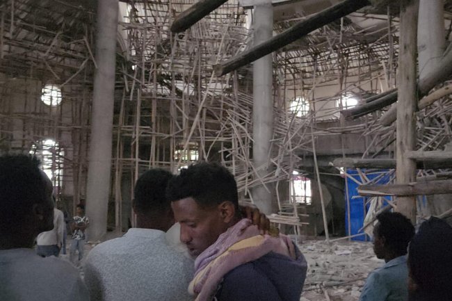 30 killed, hundreds injured in Ethiopia church scaffolding collapse