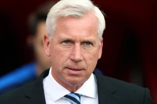EPL: They can’t lose six games – Pardew names team to win title