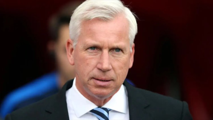 EPL: They can’t lose six games – Pardew names team to win title